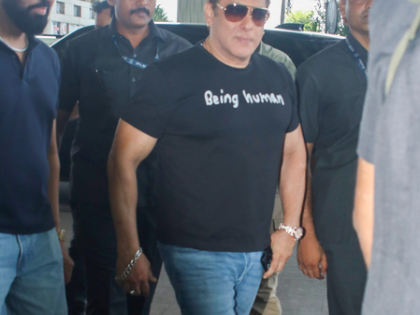 Salman Khan’s security once again breached, woman enters actor’s building | Salman Khan’s security once again breached, woman enters actor’s building