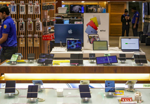 US exempts smartphones, computers from latest tariffs | US exempts smartphones, computers from latest tariffs US exempts smartphones, computers from latest tariffs | US exempts smartphones, computers from latest tariffs