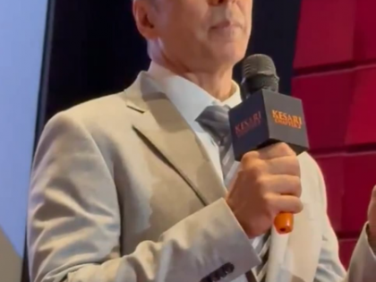 Why Akshay Kumar requests audience to keep phones away during ‘Kesari 2’ special screening | Why Akshay Kumar requests audience to keep phones away during ‘Kesari 2’ special screening Why Akshay Kumar requests audience to keep phones away during ‘Kesari 2’ special screening | Why Akshay Kumar requests audience to keep phones away during ‘Kesari 2’ special screening