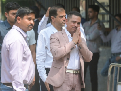 Delhi court reserves verdict on issuing notice to Robert Vadra in land deal case | Delhi court reserves verdict on issuing notice to Robert Vadra in land deal case