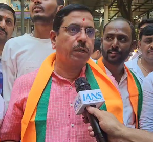 ‘Janivara not only for Brahmins, but part of religious belief’: Union Minister on sacred thread removal row | ‘Janivara not only for Brahmins, but part of religious belief’: Union Minister on sacred thread removal row ‘Janivara not only for Brahmins, but part of religious belief’: Union Minister on sacred thread removal row | ‘Janivara not only for Brahmins, but part of religious belief’: Union Minister on sacred thread removal row