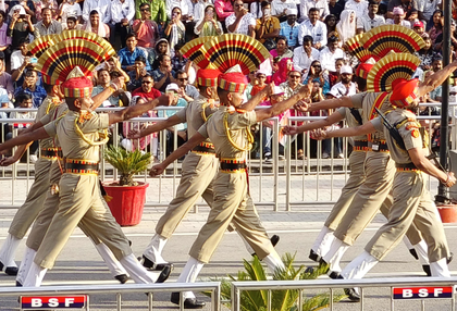 Low-key Beating Retreat ceremony at 3 India-Pak border points in Punjab resumes today | Low-key Beating Retreat ceremony at 3 India-Pak border points in Punjab resumes today Low-key Beating Retreat ceremony at 3 India-Pak border points in Punjab resumes today | Low-key Beating Retreat ceremony at 3 India-Pak border points in Punjab resumes today