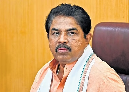 Sacred thread row: K'taka BJP moves NHRC against 'unlawful', 'discriminatory' practices | Sacred thread row: K'taka BJP moves NHRC against 'unlawful', 'discriminatory' practices Sacred thread row: K'taka BJP moves NHRC against 'unlawful', 'discriminatory' practices | Sacred thread row: K'taka BJP moves NHRC against 'unlawful', 'discriminatory' practices
