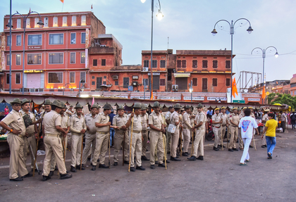 High alert in Rajasthan: Leaves of police, medical staff cancelled; blackouts in border areas | High alert in Rajasthan: Leaves of police, medical staff cancelled; blackouts in border areas High alert in Rajasthan: Leaves of police, medical staff cancelled; blackouts in border areas | High alert in Rajasthan: Leaves of police, medical staff cancelled; blackouts in border areas