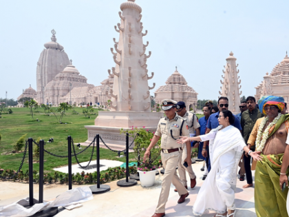 Amid controversy 'Dham' signage removed from site of Digha Jagannath temple | Amid controversy 'Dham' signage removed from site of Digha Jagannath temple Amid controversy 'Dham' signage removed from site of Digha Jagannath temple | Amid controversy 'Dham' signage removed from site of Digha Jagannath temple