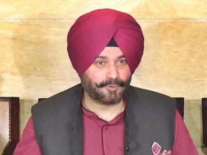 After politics, Navjot Singh Sidhu now a motivational speaker | After politics, Navjot Singh Sidhu now a motivational speaker After politics, Navjot Singh Sidhu now a motivational speaker | After politics, Navjot Singh Sidhu now a motivational speaker