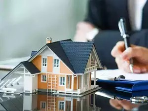 Mumbai clocks all-time high of 52,896 new property registrations in Jan-April: Report | Mumbai clocks all-time high of 52,896 new property registrations in Jan-April: Report