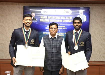 Sports Minister Mandaviya presents Khel Ratna award to Satwik-Chirag in New Delhi | Sports Minister Mandaviya presents Khel Ratna award to Satwik-Chirag in New Delhi Sports Minister Mandaviya presents Khel Ratna award to Satwik-Chirag in New Delhi | Sports Minister Mandaviya presents Khel Ratna award to Satwik-Chirag in New Delhi