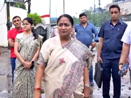 Things won't work like this: Delhi CM slams officials during visit to waterlogged Majnu Ka Tila | Things won't work like this: Delhi CM slams officials during visit to waterlogged Majnu Ka Tila Things won't work like this: Delhi CM slams officials during visit to waterlogged Majnu Ka Tila | Things won't work like this: Delhi CM slams officials during visit to waterlogged Majnu Ka Tila