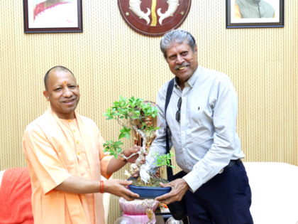1983 WC winner, PGTI chief Kapil Dev meets UP CM Yogi Adityanath in Lucknow | 1983 WC winner, PGTI chief Kapil Dev meets UP CM Yogi Adityanath in Lucknow 1983 WC winner, PGTI chief Kapil Dev meets UP CM Yogi Adityanath in Lucknow | 1983 WC winner, PGTI chief Kapil Dev meets UP CM Yogi Adityanath in Lucknow