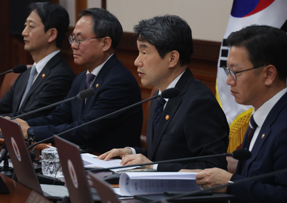 South Korea: Acting President urges efforts for fair election in first Cabinet meeting | South Korea: Acting President urges efforts for fair election in first Cabinet meeting South Korea: Acting President urges efforts for fair election in first Cabinet meeting | South Korea: Acting President urges efforts for fair election in first Cabinet meeting
