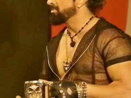 Mumbai cops book OTT show host Ajaz Khan on obscenity charges | Mumbai cops book OTT show host Ajaz Khan on obscenity charges Mumbai cops book OTT show host Ajaz Khan on obscenity charges | Mumbai cops book OTT show host Ajaz Khan on obscenity charges