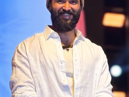 Vijay Deverakonda questions the English supremacy: 'Brad Pitt gets paid 100 times more' | Vijay Deverakonda questions the English supremacy: 'Brad Pitt gets paid 100 times more' Vijay Deverakonda questions the English supremacy: 'Brad Pitt gets paid 100 times more' | Vijay Deverakonda questions the English supremacy: 'Brad Pitt gets paid 100 times more'