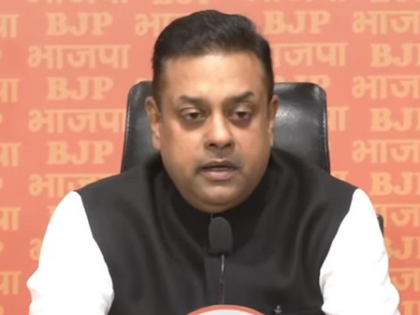 CWC on outside, PWC on inside: BJP slams Cong for 'supporting' Pak by demoralising Indian armed forces | CWC on outside, PWC on inside: BJP slams Cong for 'supporting' Pak by demoralising Indian armed forces CWC on outside, PWC on inside: BJP slams Cong for 'supporting' Pak by demoralising Indian armed forces | CWC on outside, PWC on inside: BJP slams Cong for 'supporting' Pak by demoralising Indian armed forces