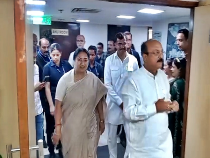 Delhi CM Gupta holds interactive meet with students, parents at Delhi Secretariat | Delhi CM Gupta holds interactive meet with students, parents at Delhi Secretariat Delhi CM Gupta holds interactive meet with students, parents at Delhi Secretariat | Delhi CM Gupta holds interactive meet with students, parents at Delhi Secretariat