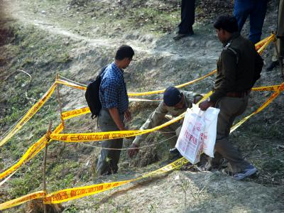 Woman’s body found in suitcase on Gurugram-Faridabad road | Woman’s body found in suitcase on Gurugram-Faridabad road Woman’s body found in suitcase on Gurugram-Faridabad road | Woman’s body found in suitcase on Gurugram-Faridabad road