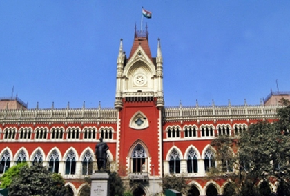Family members of slain father-son duo approach HC accusing Bengal Police of excesses | Family members of slain father-son duo approach HC accusing Bengal Police of excesses Family members of slain father-son duo approach HC accusing Bengal Police of excesses | Family members of slain father-son duo approach HC accusing Bengal Police of excesses