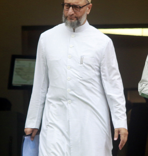 Pahalgam terror attacks dealt severe blow to Kashmir tourism, says Owaisi | Pahalgam terror attacks dealt severe blow to Kashmir tourism, says Owaisi Pahalgam terror attacks dealt severe blow to Kashmir tourism, says Owaisi | Pahalgam terror attacks dealt severe blow to Kashmir tourism, says Owaisi