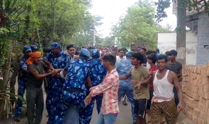 Over dozen people injured in clash between two groups in Bihar's Vaishali district | Over dozen people injured in clash between two groups in Bihar's Vaishali district Over dozen people injured in clash between two groups in Bihar's Vaishali district | Over dozen people injured in clash between two groups in Bihar's Vaishali district
