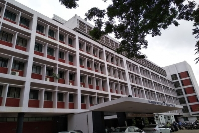 Jharkhand govt to withdraw order removing RIMS Director, HC disposes of petition | Jharkhand govt to withdraw order removing RIMS Director, HC disposes of petition Jharkhand govt to withdraw order removing RIMS Director, HC disposes of petition | Jharkhand govt to withdraw order removing RIMS Director, HC disposes of petition