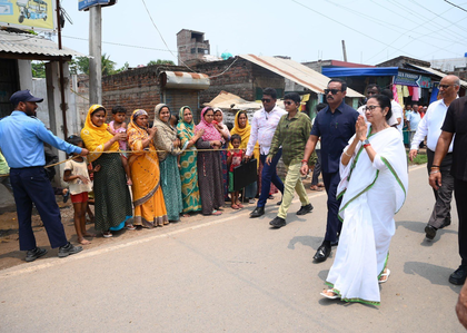 Mamata Banerjee announces additional subdivision in strife-ridden Murshidabad for better law & order | Mamata Banerjee announces additional subdivision in strife-ridden Murshidabad for better law & order Mamata Banerjee announces additional subdivision in strife-ridden Murshidabad for better law & order | Mamata Banerjee announces additional subdivision in strife-ridden Murshidabad for better law & order