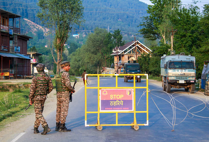 7 killed in Pakistan LoC shelling; J&K L-G orders evacuation of civilians from vulnerable areas | 7 killed in Pakistan LoC shelling; J&K L-G orders evacuation of civilians from vulnerable areas 7 killed in Pakistan LoC shelling; J&K L-G orders evacuation of civilians from vulnerable areas | 7 killed in Pakistan LoC shelling; J&K L-G orders evacuation of civilians from vulnerable areas