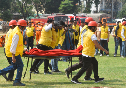 Mock drill in Haryana's 22 districts to begin, blackout for 10 minutes | Mock drill in Haryana's 22 districts to begin, blackout for 10 minutes Mock drill in Haryana's 22 districts to begin, blackout for 10 minutes | Mock drill in Haryana's 22 districts to begin, blackout for 10 minutes