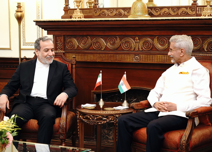 EAM Jaishankar, Iranian counterpart discuss 'evolving situation' in and around Iran EAM Jaishankar, Iranian counterpart discuss 'evolving situation' in and around Iran