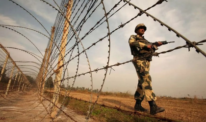 BSF foils infiltration bid in J&K's Samba, heavy mortar shelling continues by Pakistan | BSF foils infiltration bid in J&K's Samba, heavy mortar shelling continues by Pakistan BSF foils infiltration bid in J&K's Samba, heavy mortar shelling continues by Pakistan | BSF foils infiltration bid in J&K's Samba, heavy mortar shelling continues by Pakistan