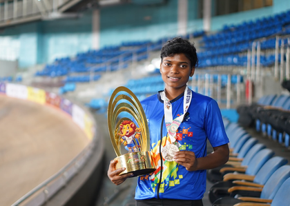 KIYG 2025: Sabina, a daily-wager’s daughter, pedals her way to three medals | KIYG 2025: Sabina, a daily-wager’s daughter, pedals her way to three medals KIYG 2025: Sabina, a daily-wager’s daughter, pedals her way to three medals | KIYG 2025: Sabina, a daily-wager’s daughter, pedals her way to three medals