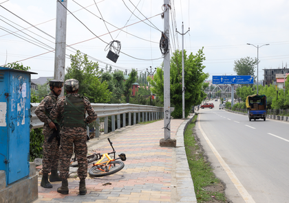Security officials visit border areas in Jammu, review arrangements at vital installations | Security officials visit border areas in Jammu, review arrangements at vital installations Security officials visit border areas in Jammu, review arrangements at vital installations | Security officials visit border areas in Jammu, review arrangements at vital installations
