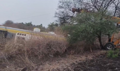 Three killed, 18 injured in bus-dumper collision in MP's Shajapur | Three killed, 18 injured in bus-dumper collision in MP's Shajapur Three killed, 18 injured in bus-dumper collision in MP's Shajapur | Three killed, 18 injured in bus-dumper collision in MP's Shajapur