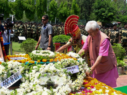 J&K L-G pays homage to BSF braveheart | J&K L-G pays homage to BSF braveheart J&K L-G pays homage to BSF braveheart | J&K L-G pays homage to BSF braveheart
