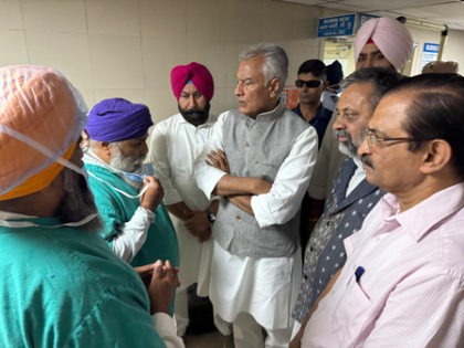 Punjab BJP chief Jakhar meets shelling victims, seeks Central package for state | Punjab BJP chief Jakhar meets shelling victims, seeks Central package for state Punjab BJP chief Jakhar meets shelling victims, seeks Central package for state | Punjab BJP chief Jakhar meets shelling victims, seeks Central package for state