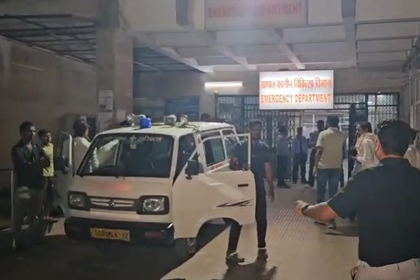 Chhattisgarh: 13 dead, several injured in tragic road crash near Raipur | Chhattisgarh: 13 dead, several injured in tragic road crash near Raipur Chhattisgarh: 13 dead, several injured in tragic road crash near Raipur | Chhattisgarh: 13 dead, several injured in tragic road crash near Raipur
