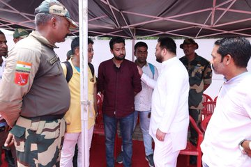 Martyred BSF officer's mortal remains brought to Patna with full state honours; tributes pour in | Martyred BSF officer's mortal remains brought to Patna with full state honours; tributes pour in Martyred BSF officer's mortal remains brought to Patna with full state honours; tributes pour in | Martyred BSF officer's mortal remains brought to Patna with full state honours; tributes pour in