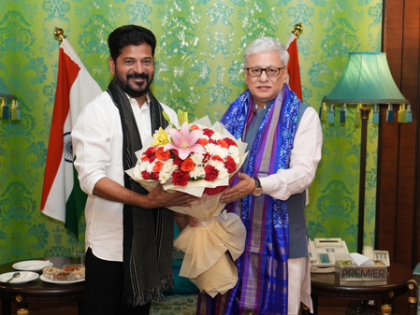 Telangana CM meets Governor, discusses current situation | Telangana CM meets Governor, discusses current situation Telangana CM meets Governor, discusses current situation | Telangana CM meets Governor, discusses current situation