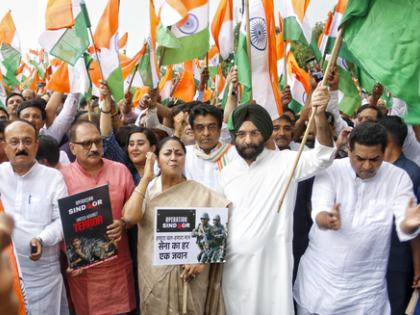 Delhi CM Rekha Gupta, Ministers take part in Tiranga Yatra | Delhi CM Rekha Gupta, Ministers take part in Tiranga Yatra Delhi CM Rekha Gupta, Ministers take part in Tiranga Yatra | Delhi CM Rekha Gupta, Ministers take part in Tiranga Yatra