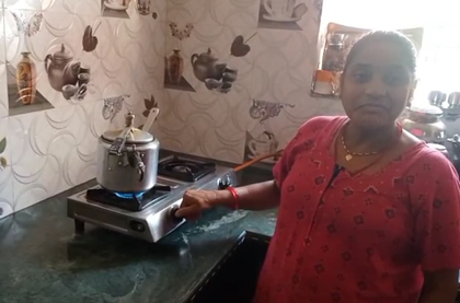 Madhya Pradesh: Women of Jabalpur count benefits of Ujjwala Yojana, thank PM Modi | Madhya Pradesh: Women of Jabalpur count benefits of Ujjwala Yojana, thank PM Modi Madhya Pradesh: Women of Jabalpur count benefits of Ujjwala Yojana, thank PM Modi | Madhya Pradesh: Women of Jabalpur count benefits of Ujjwala Yojana, thank PM Modi