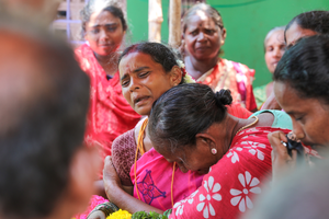 15 labourers die after consuming spurious liquor in Amritsar | 15 labourers die after consuming spurious liquor in Amritsar 15 labourers die after consuming spurious liquor in Amritsar | 15 labourers die after consuming spurious liquor in Amritsar