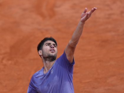 Alcaraz beats Khachanov to move into quarterfinals in Rome | Alcaraz beats Khachanov to move into quarterfinals in Rome