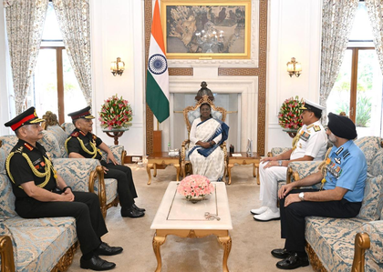 Military chiefs, CDS brief President Murmu on ‘Operation Sindoor’ | Military chiefs, CDS brief President Murmu on ‘Operation Sindoor’ Military chiefs, CDS brief President Murmu on ‘Operation Sindoor’ | Military chiefs, CDS brief President Murmu on ‘Operation Sindoor’