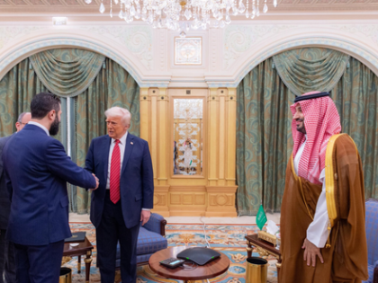 Trump meets Syria's Ahmed al-Sharaa in Riyadh | Trump meets Syria's Ahmed al-Sharaa in Riyadh Trump meets Syria's Ahmed al-Sharaa in Riyadh | Trump meets Syria's Ahmed al-Sharaa in Riyadh