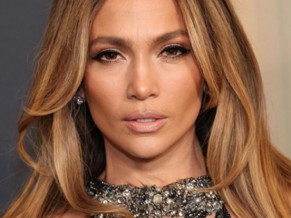 Jennifer Lopez sustains facial wound during American Music Awards rehearsals | Jennifer Lopez sustains facial wound during American Music Awards rehearsals Jennifer Lopez sustains facial wound during American Music Awards rehearsals | Jennifer Lopez sustains facial wound during American Music Awards rehearsals