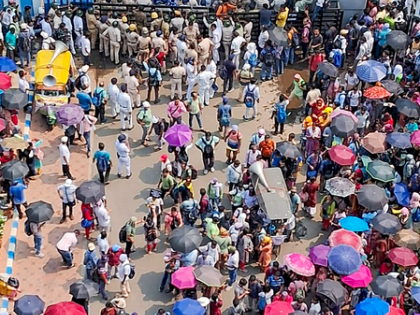 Cash-for-job case: Intervention of Calcutta HC sought on use of force against teachers; police file counter case | Cash-for-job case: Intervention of Calcutta HC sought on use of force against teachers; police file counter case
