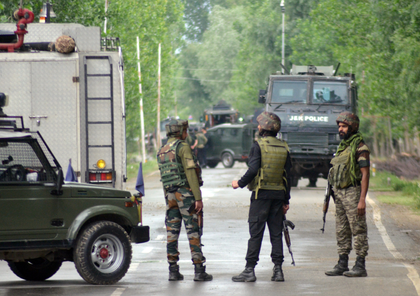 Three Jaish terrorists killed in J&K encounter | Three Jaish terrorists killed in J&K encounter