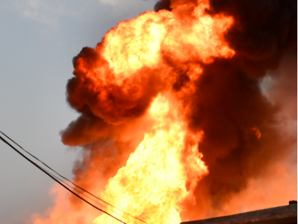 Fire breaks out in multi-storey building in Hyderabad, 9 people rescued | Fire breaks out in multi-storey building in Hyderabad, 9 people rescued