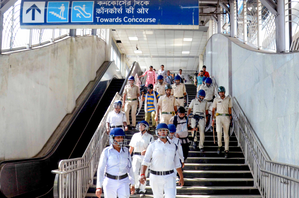 Kolkata Police probe 12 Central govt employees in Rs 1 crore loan fraud, railway staffer arrested | Kolkata Police probe 12 Central govt employees in Rs 1 crore loan fraud, railway staffer arrested Kolkata Police probe 12 Central govt employees in Rs 1 crore loan fraud, railway staffer arrested | Kolkata Police probe 12 Central govt employees in Rs 1 crore loan fraud, railway staffer arrested