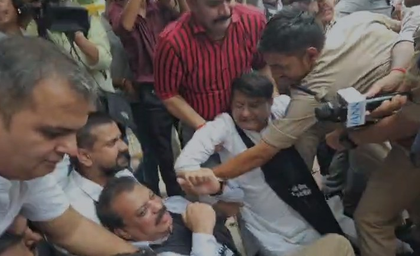 Congress escalates protest against Minister Shah, urges Governor to remove him from office | Congress escalates protest against Minister Shah, urges Governor to remove him from office Congress escalates protest against Minister Shah, urges Governor to remove him from office | Congress escalates protest against Minister Shah, urges Governor to remove him from office