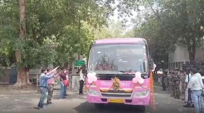 CM Nitish Kumar flags off 166 deluxe buses including 20 reserved for women | CM Nitish Kumar flags off 166 deluxe buses including 20 reserved for women